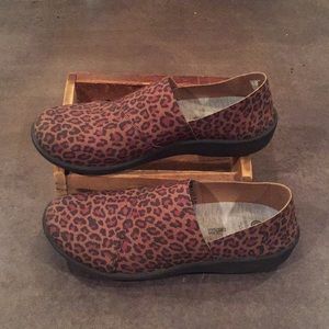 Clark Cloudsteppers Silian Firn Animal Print Shoes